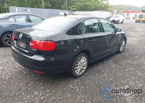 2011 Volkswagen Jetta 2.5L Se z USA, uszkodzony, nr VIN 3VWDZ7AJ2BM368362